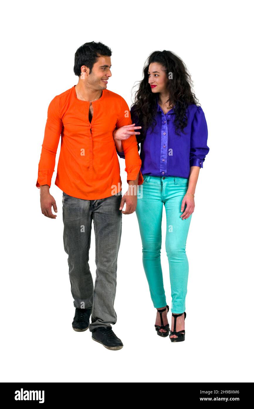 Junge romantische Paar Arm in Arm Stockfoto