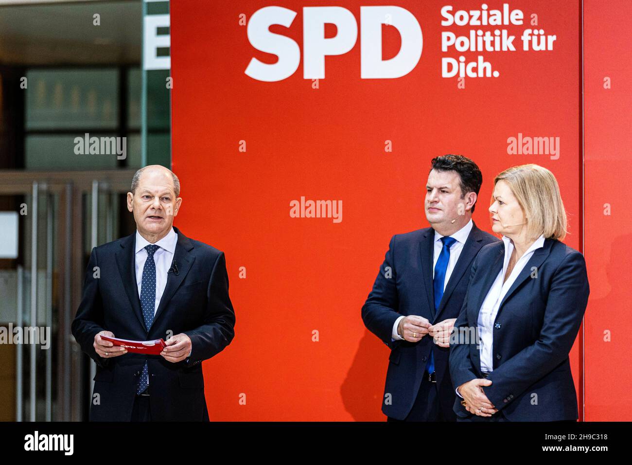 Spd querformat qf horizontal neutraler hintergrund neut Fotos