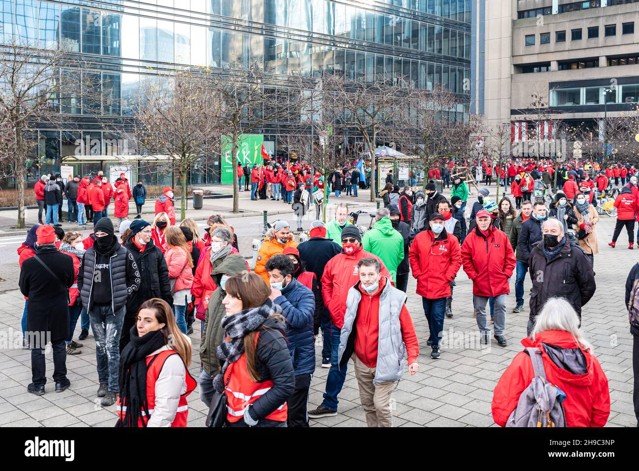 Brüssel Capital Region, Belgien, 12 06 2021 - nationaler Streik für Wohlfahrt, soziale Sicherheit und gegen Armut und hohe Energiepreise Kredit: Werner Lerooy/Alamy Live News Stockfoto