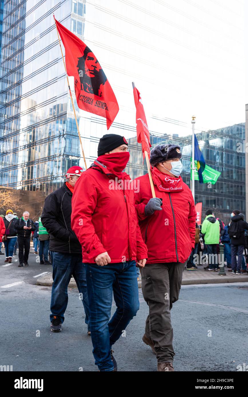 Brüssel Capital Region, Belgien, 12 06 2021 - nationaler Streik für Wohlfahrt, soziale Sicherheit und gegen Armut und hohe Energiepreise Kredit: Werner Lerooy/Alamy Live News Stockfoto