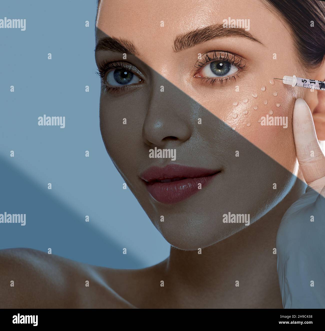 Beauty-Injektionen, Kosmetologie. Injektionen im Augenbereich für glatte Gesichtshaut der Frau Stockfoto