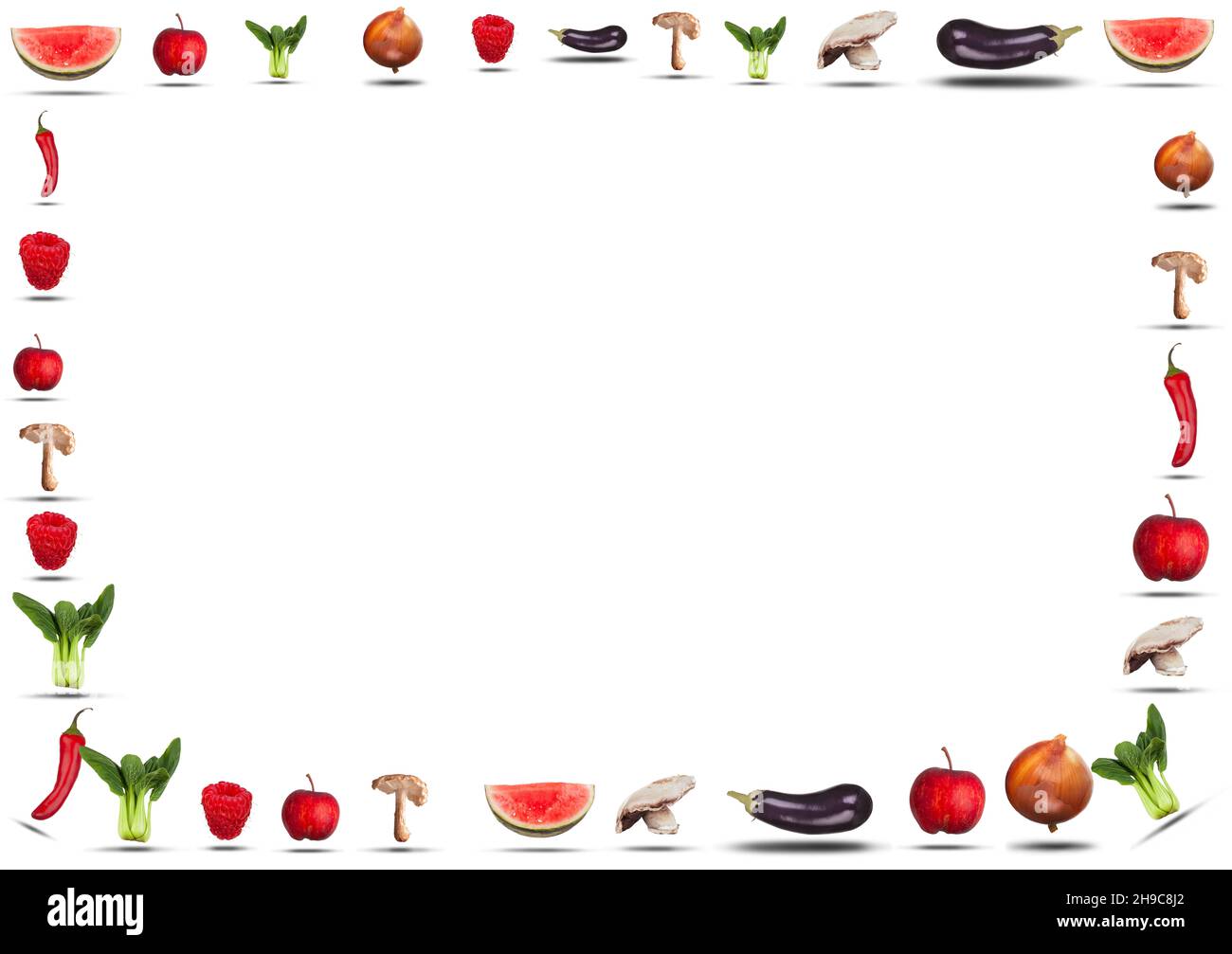 Frische natürliche Obst- und Gemüsefutter Grenzen isoliert auf weißem Hintergrund ab. Apfel, pak Choi, Aubergine, Pilze, Himbeere, Chili, Wassermolon, o Stockfoto Frische natürliche Obst- und Gemüsefutter Grenzen isoliert auf weißem Hintergrund ab. Apfel, pak Choi, Aubergine, Pilze, Himbeere, Chili, Wassermolon, o Stockfoto