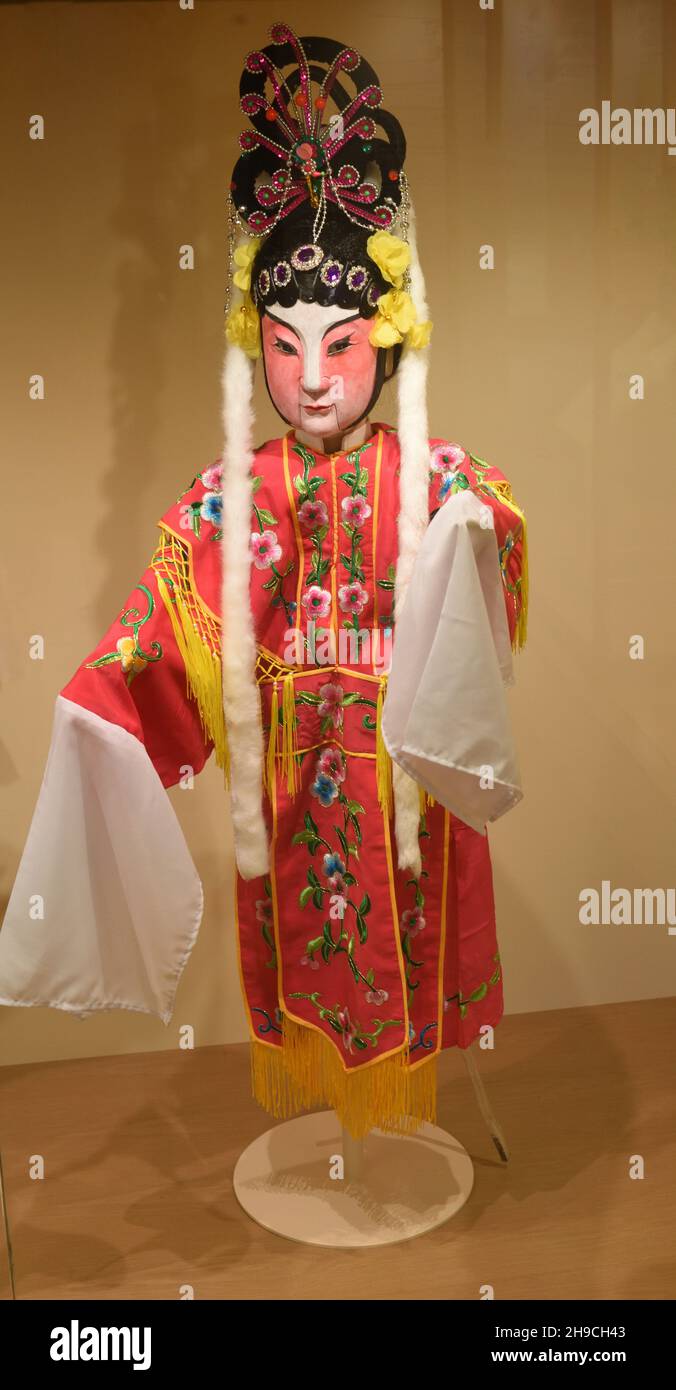Ausgestellt im Sam Tung UK Museum die Handpuppe der Prinzessin Hung Luen, einer Hauptfigur der Kantonesischen Oper „Romance of the Phoenix Tower“ Stockfoto
