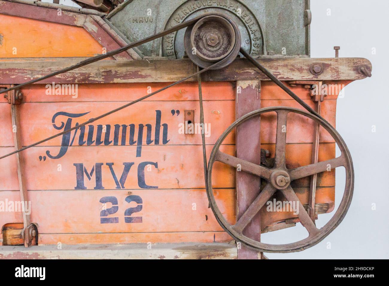 ZAMBERK, TSCHECHIEN - 15. SEPTEMBER 2018: Detail einer Dampfdreschmaschine im Museum der Alten Maschinen und Technologien (Muzeum starych stroju a Techno Stockfoto