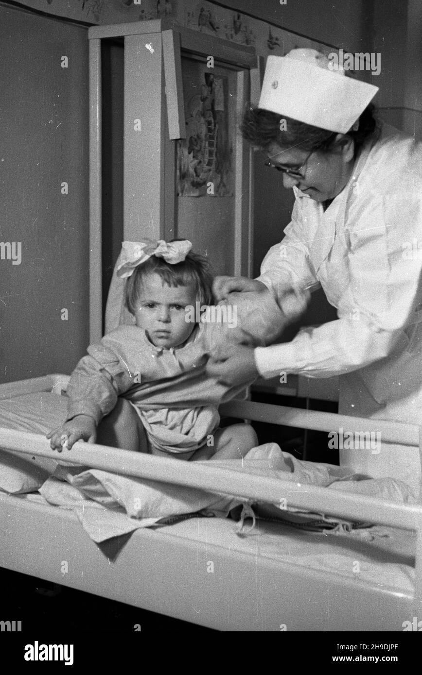 Warszawa 1947 10 Przyzak adowy obek W Fabriczekolady Franciszek 