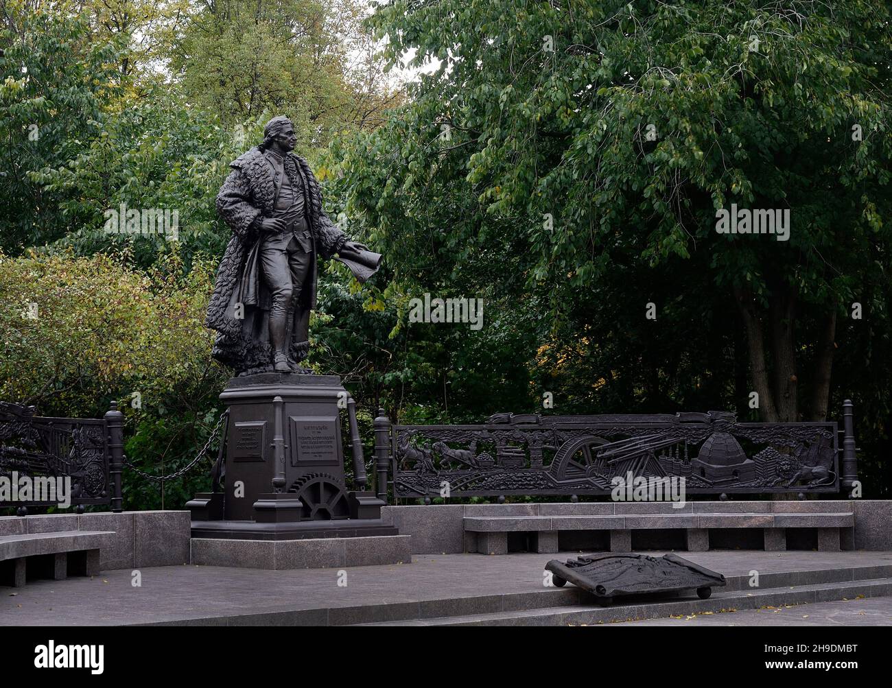Petrozavodsk, Russland – 20. September 2021: Denkmal für den britischen Industriellen Charles Gascoigne in Petrozavodsk, Russland Stockfoto