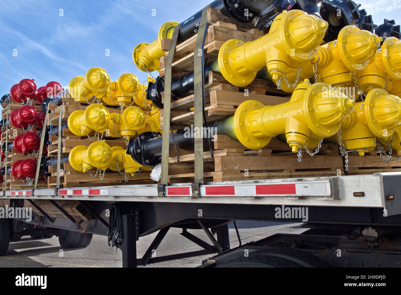 Trockenlaufhydranten im Transportbereich Stockfoto