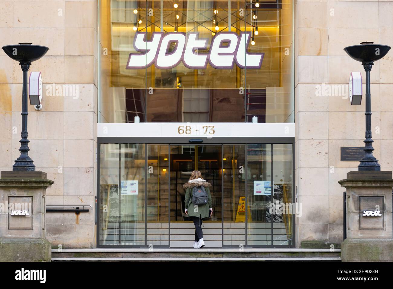 Außenansicht des Yotel Hotels in Edinburgh, Schottland, Großbritannien Stockfoto