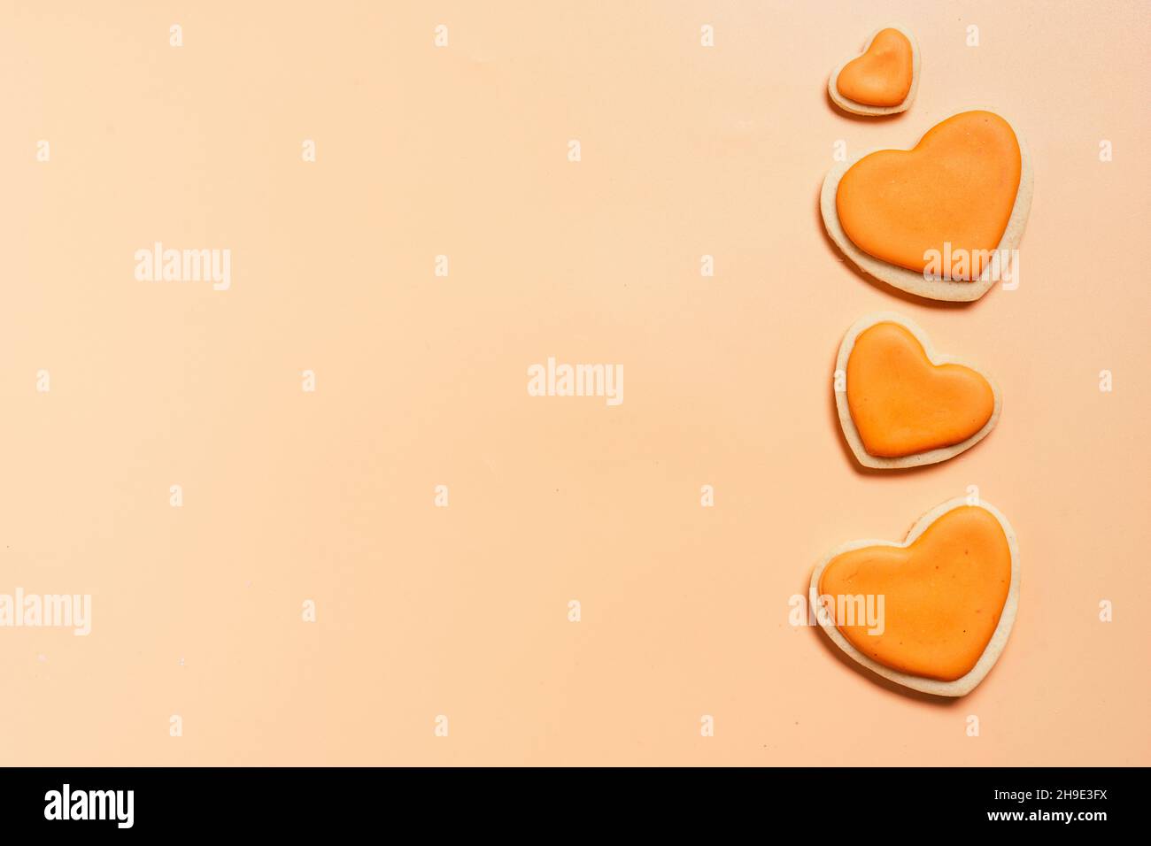Am Valentinstag Kekse in Herzform Stockfoto