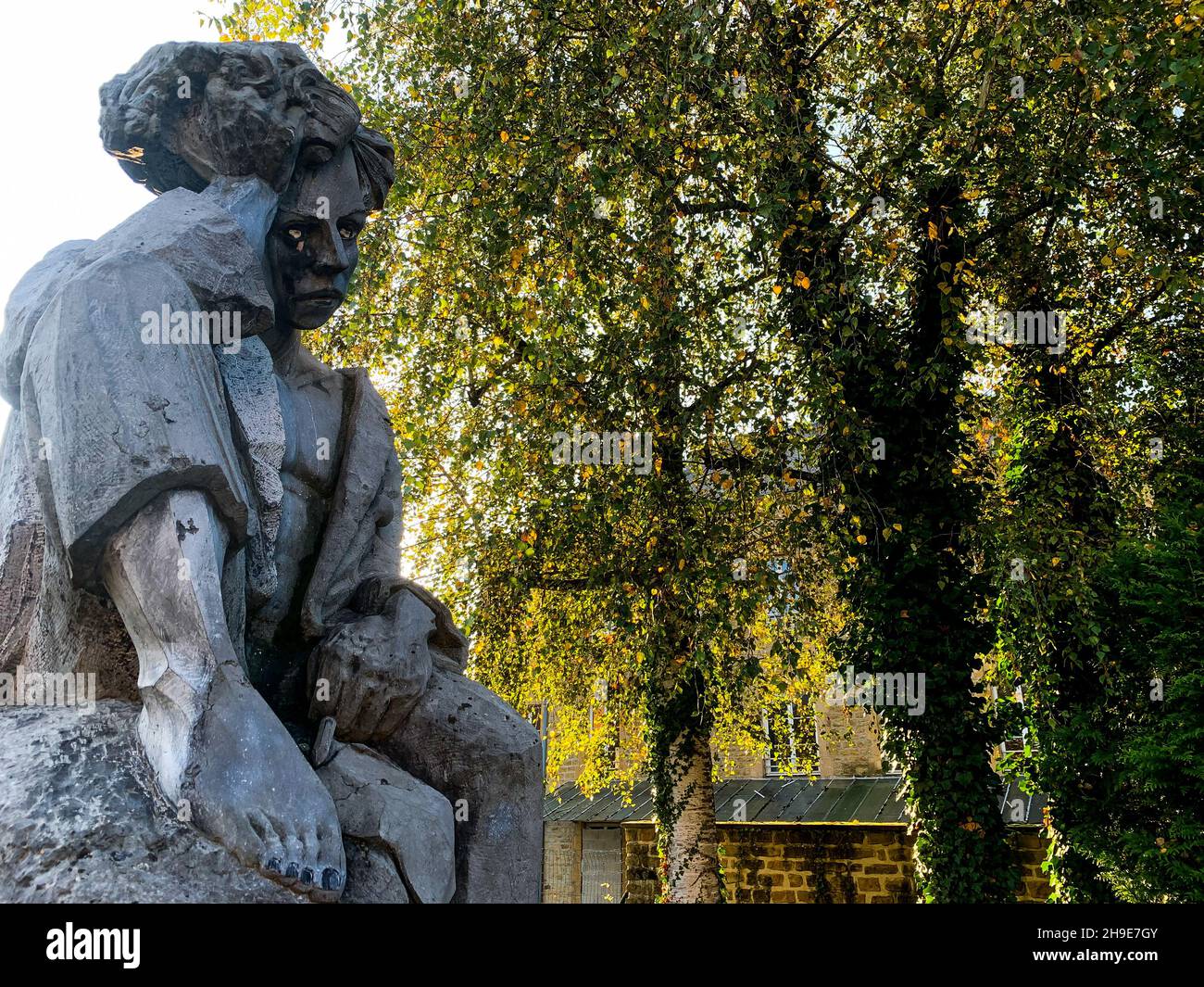 Statue des jungen Arthur Rimbaud, Charleville-Mézières, Ardennen, Region Grand-Est, Nordostfrankreich Stockfoto