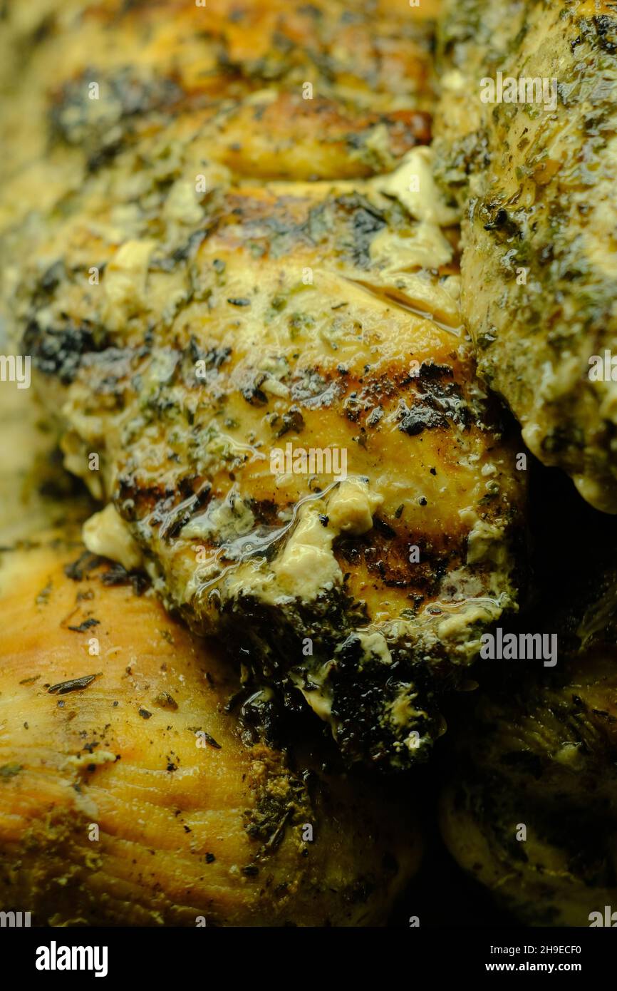 Im Einzelhandel köstliche gegrillte Hähnchenbrust-Koteletts Stockfoto