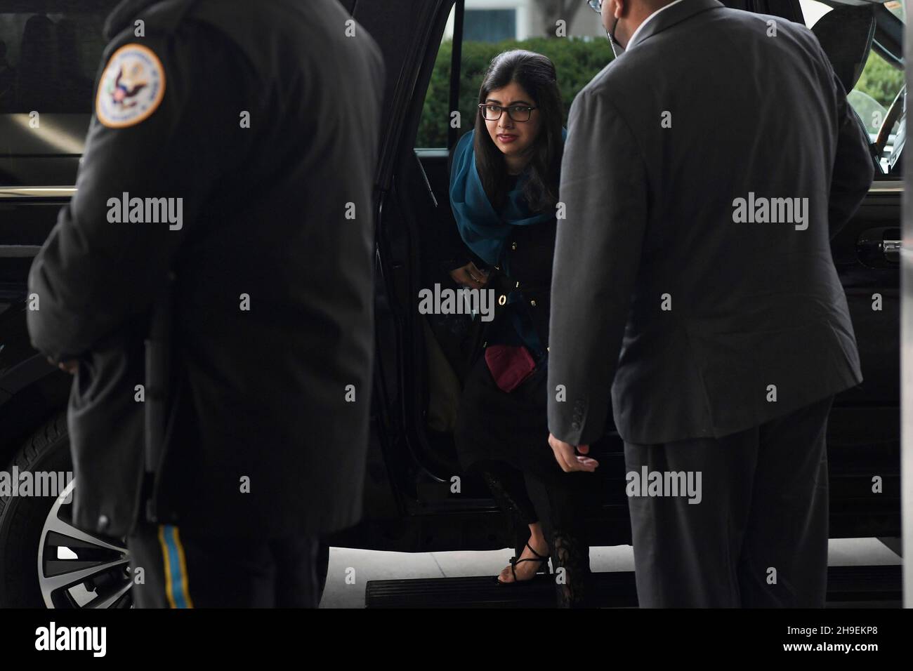 Washington, Usa. 06th Dez 2021. Die pakistanische Friedensnobelpreisträgerin Malala Yousafzai trifft sich mit dem US-Außenministerium, Antony Blinken, im US-Außenministerium in Washington DC. (Foto von L Nolly/SOPA Images/Sipa USA) Quelle: SIPA USA/Alamy Live News Stockfoto