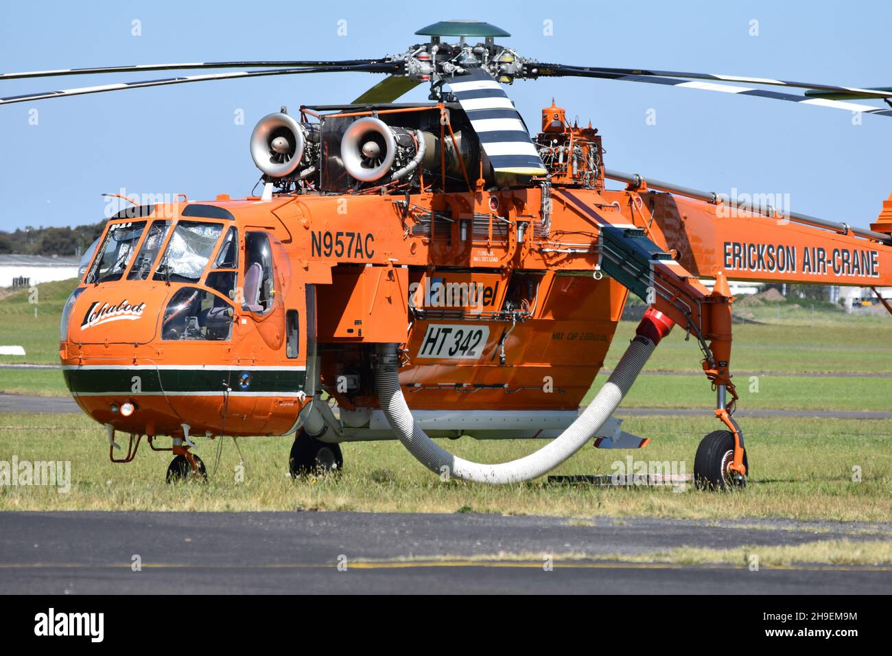 Erickson Air-Crane in Vorbereitung auf Victorias Feuersaison Stockfoto