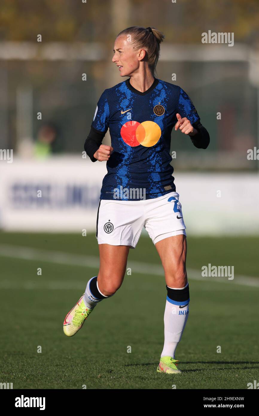 Mailand, Italien, 5th. Dezember 2021. Anja Sonstevold von Internazionale beim Spiel Serie A Femminile im Centro Sportivo Vismara, Mailand. Bildnachweis sollte lauten: Jonathan Moscrop / Sportimage Stockfoto