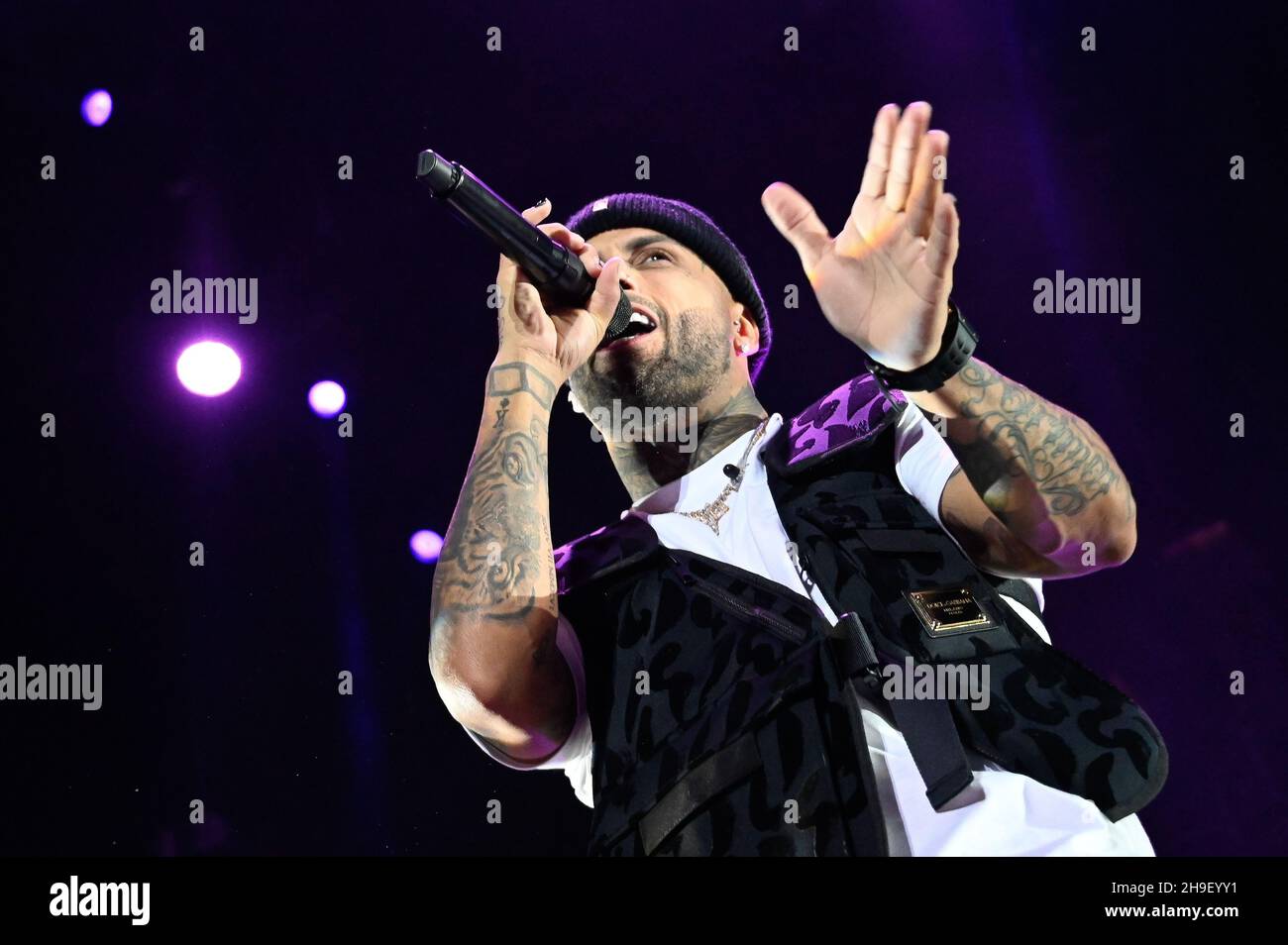 Madrid, Spanien. 06th Dez 2021. Die Aufnahmemonistin Nicky Jam tritt auf der Bühne des Wizink Center in Madrid auf. (Foto: Atilano Garcia/SOPA Images/Sipa USA) Quelle: SIPA USA/Alamy Live News Stockfoto