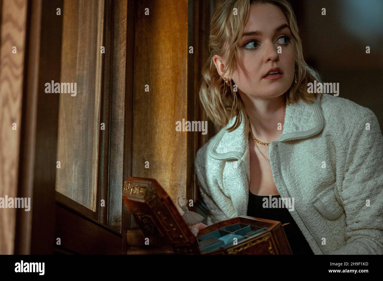 LOCKE & KEY (alias LOCKE AND KEY), Hallea Jones, Small World', (Saison