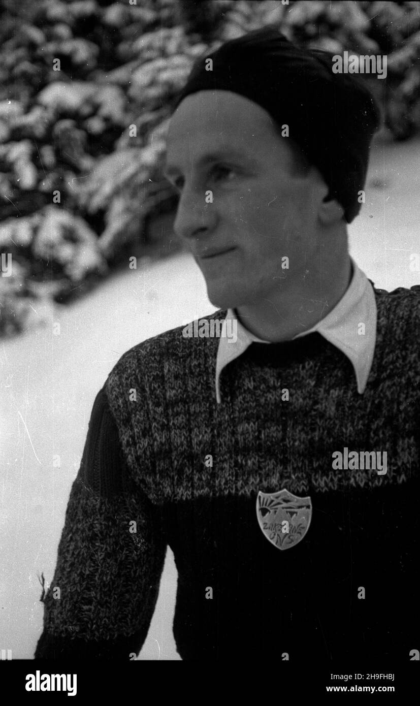 Zakopane, 1948-02-02. Mistrzostwa Polski Juniorów w konkurencjach narciarskich. W najwiêkszej po wojnie imprezie sportowej uczestniczy³o Ponad 650 zawodników. NZ. Zawodnik. po/gr PAP Zakopane, 2. Februar 1948. Polen Junioren-Meisterschaften bei Ski-Events. Die größte Sportveranstaltung nach dem Krieg zog über 650 Teilnehmer an. Bild: Ein Konkurrent. po/gr PAP Stockfoto