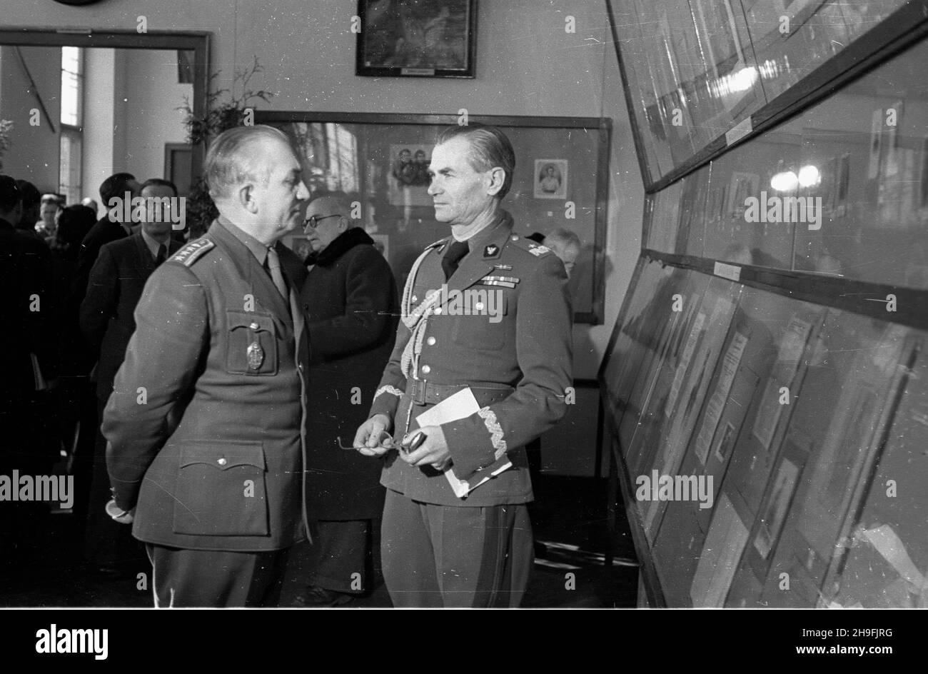 Warszawa, 1948-02-21. Muzeum Wojska Polskiego. Otwarcie wystawy Stulecia Wiosny Ludów. msa PAP Warschau, 21. Februar 1948. Das Museum Der Polnischen Armee. Die Ausstellung zum 100. Jahrestag des Frühlings der Nationen öffnet sich. msa PAP Stockfoto