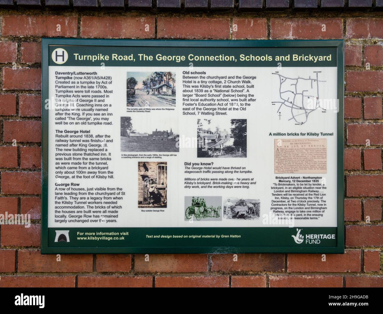 Informationstafel des Heritage Fund mit detaillierten Informationen zu den Sehenswürdigkeiten im Dorf Kilsby, Northamptonshire, Großbritannien Stockfoto