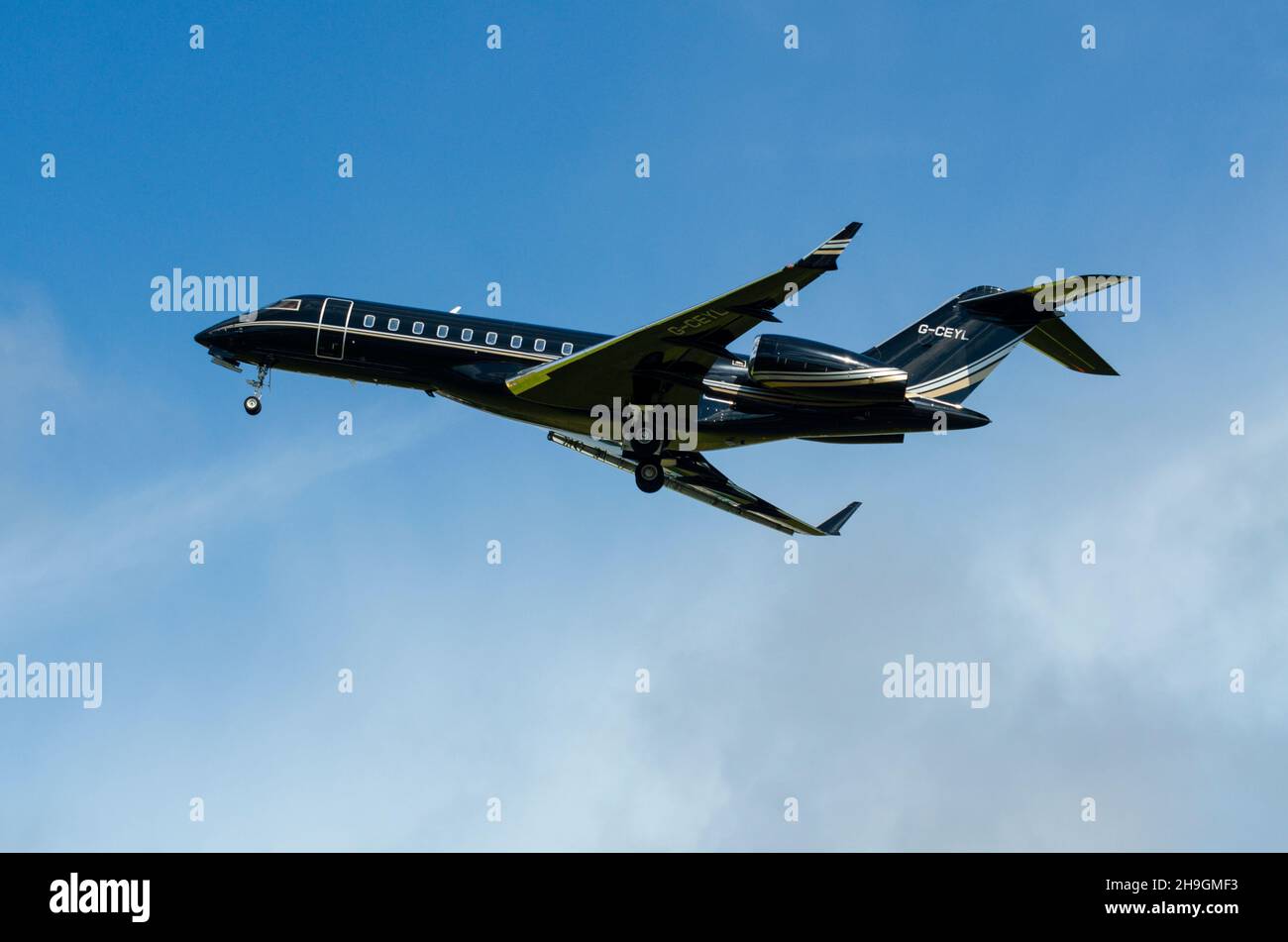 Bombardier Global Express, Global 5000 JetFlugzeug GCEYL im Besitz