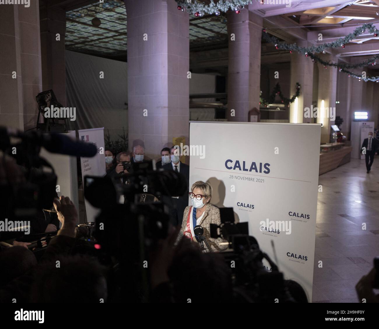 Natacha Bouchart - Bürgermeisterin die Stadt Calais hält eine Rede während eines Treffens mit europäischen Einwanderungsbeamten in Calais, Nordfrankreich, am 28. November 2021. Foto von Rafael Yaghobzadeh/ABACAPRESS.COM Stockfoto