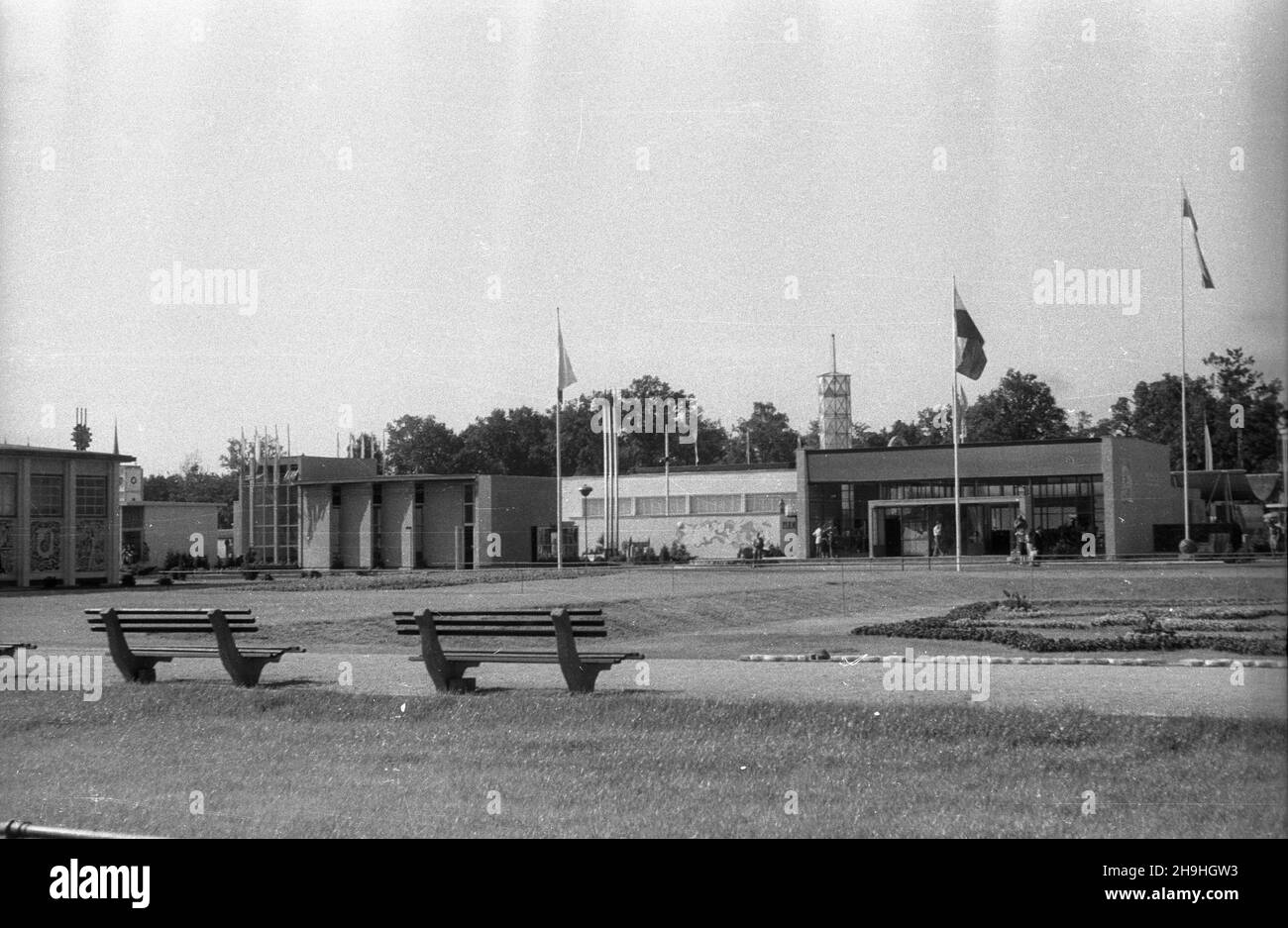 Wroc³aw, 1948-08. Wystawa Ziem Odzyskanych (21 lipca-31 paŸdziernika). ka PAP/Sadowski Dok³adny dzieñ wydarzenia nieustalony. Breslau, 7. Juli 1948. Die Ausstellung der wiedergewonnenen Gebiete (Juli 21-Oktober 31). mw PAP Stockfoto