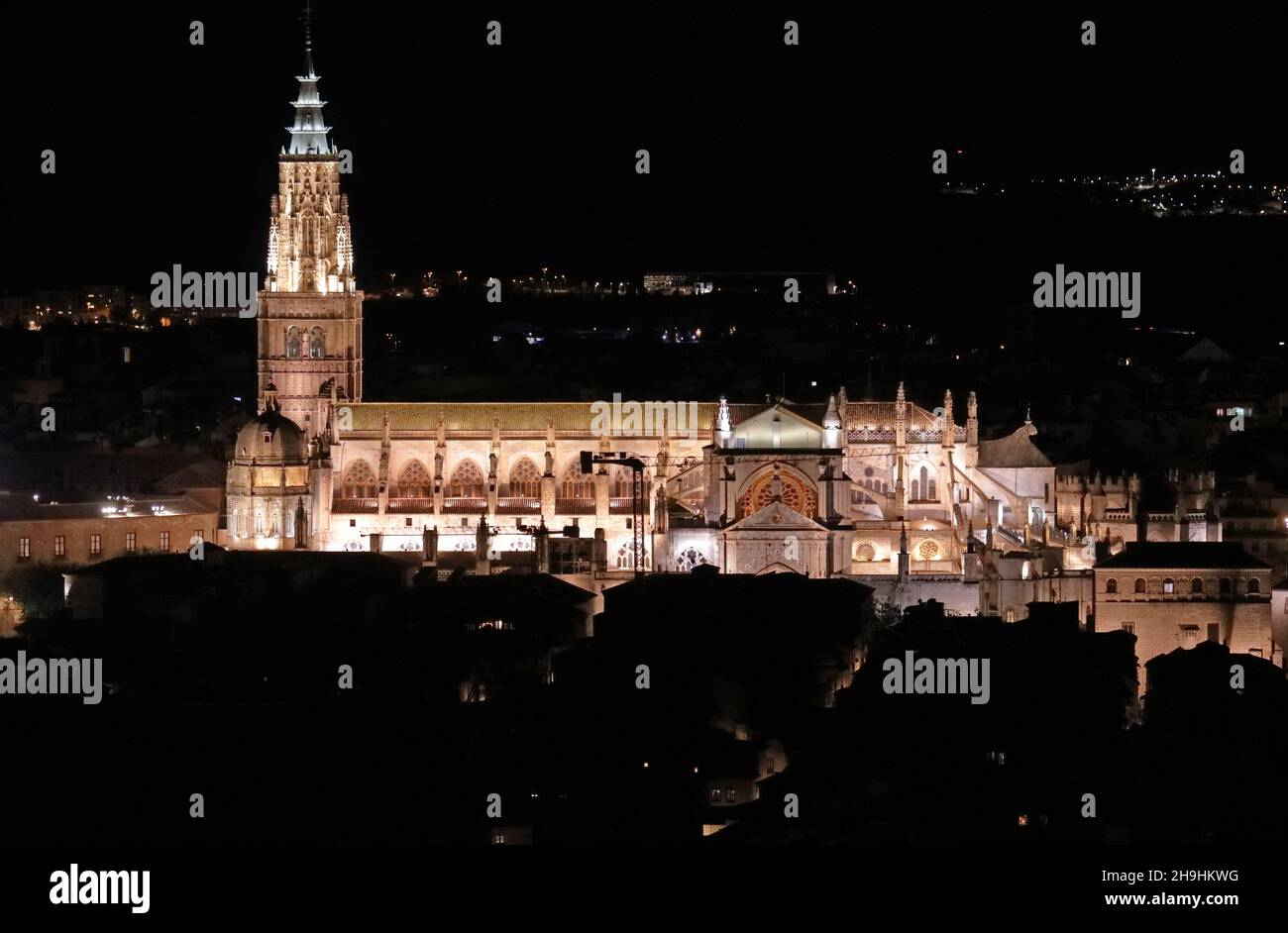 Beleuchtete Kathedrale von Toledo, Spanien Stockfoto