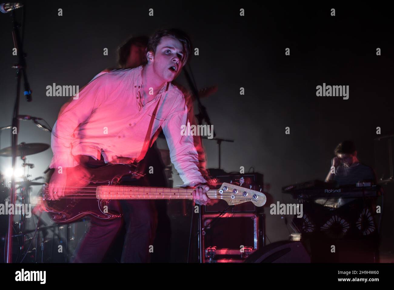 Chili Jesson von Palma Violets live auf der Bühne für die NME Awards Show in Brixton, London Stockfoto