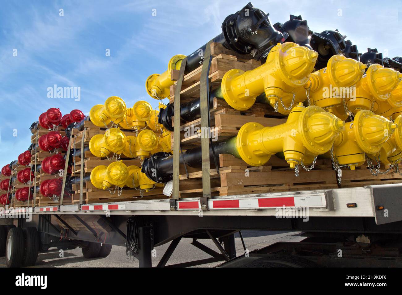 Trockenlaufhydranten im Transportbereich Stockfoto