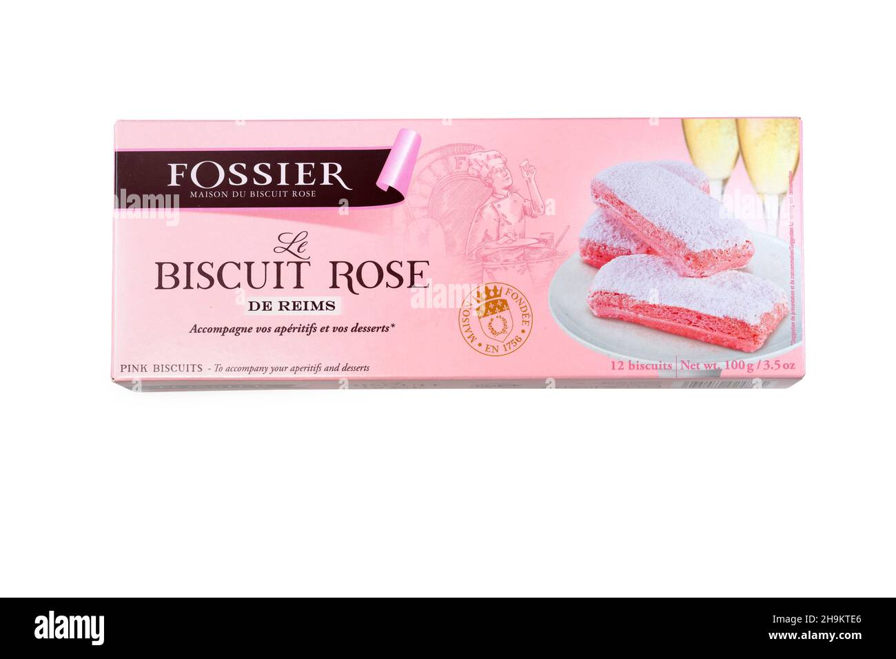 Eine Schachtel mit Fossier Le Biscuit Rose de Reims, isoliert auf weißem Hintergrund. Rosa Kekse werden mit Karmin, E120, von zerdrückten Cochinealinsekten gefärbt. Stockfoto