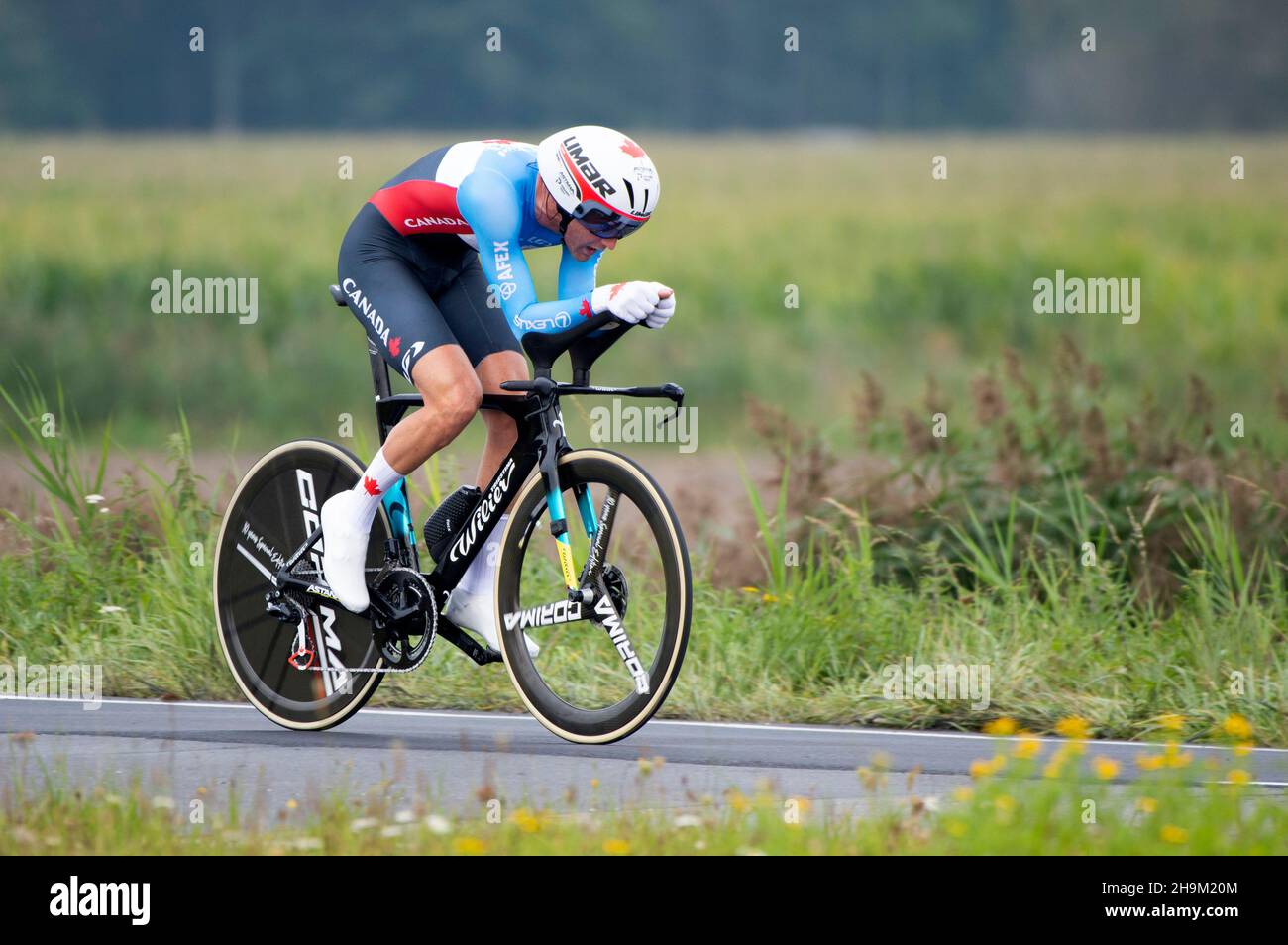 Hugo Houle aus Kanada während des Einzelzeitfahrens der Elite-Männer, 2021 UCI-Straßen-Weltmeisterschaften vor Brügge, Belgien Stockfoto