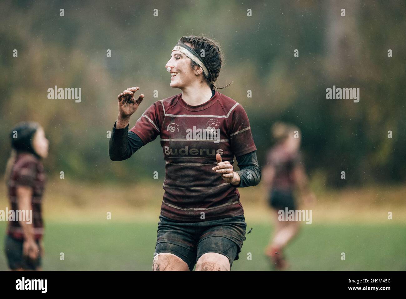 Köln, Rugby Park, 04.12.21: Featurebilder, Aktionsbilder, im Spiel der 1. Rugbyliga der Frauen RSV Köln gegen FC St. Pauli, Stockfoto