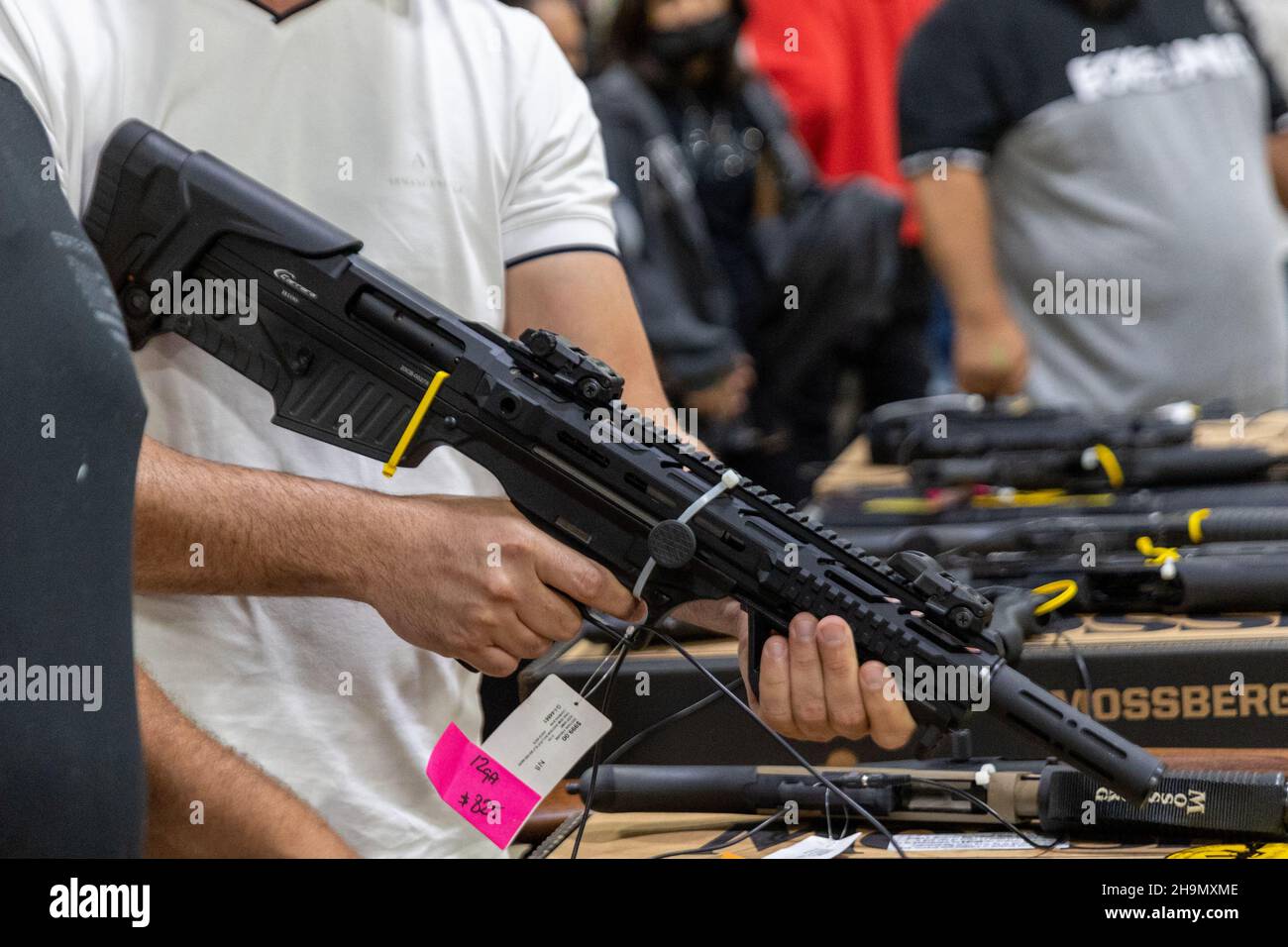 Florida Gun Shows, der größte Veranstalter der Waffenausstellung in Florida. Neue, gebrauchte und antike Schusswaffen, Munitionsmittel, Schussmittel, Messer. Waffenbekleidung. Stockfoto