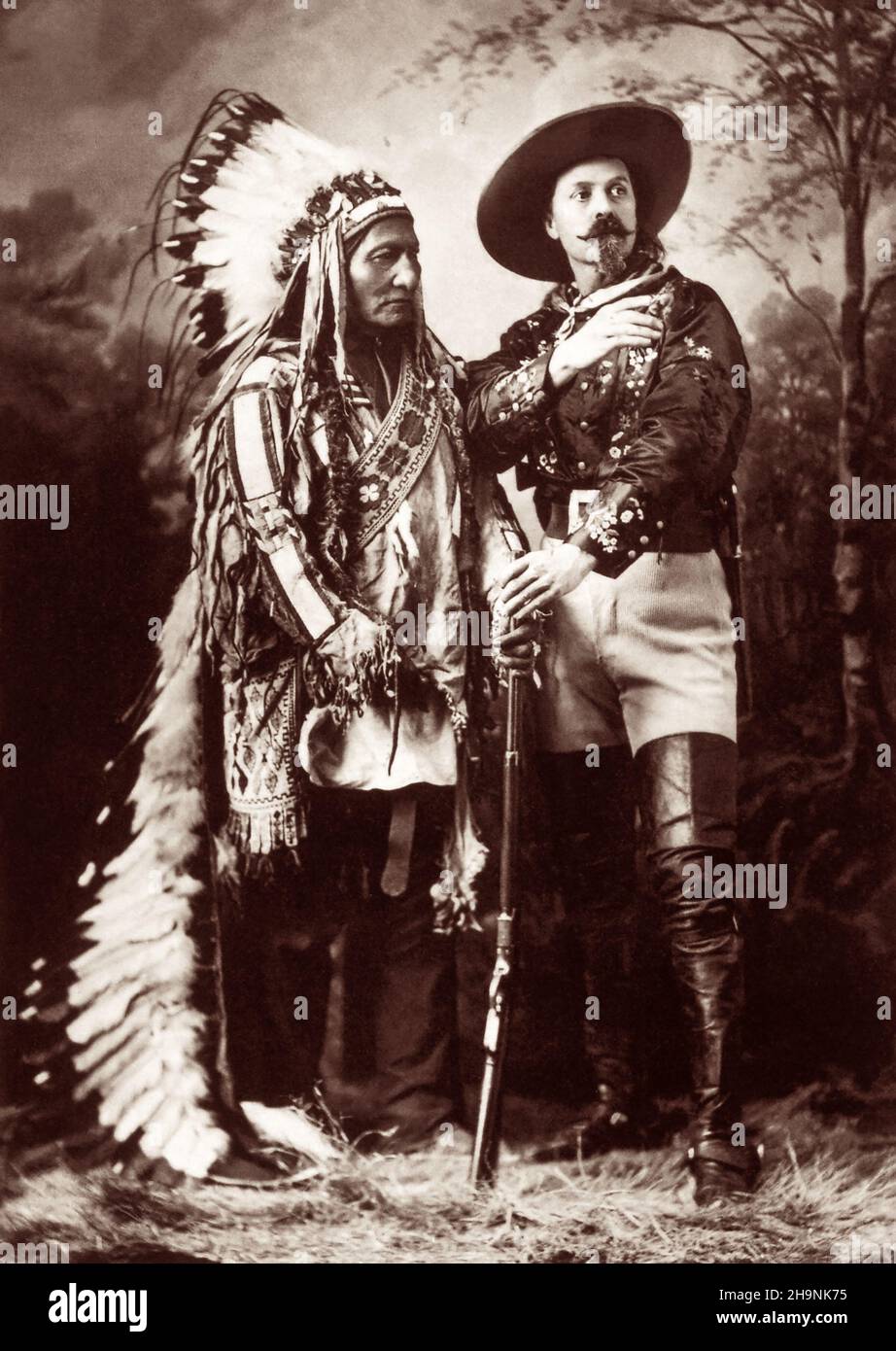 Sitting Bull & „Buffalo Bill“ Cody, Wild West Show, 1895, von A. Kyle, New York. Stockfoto