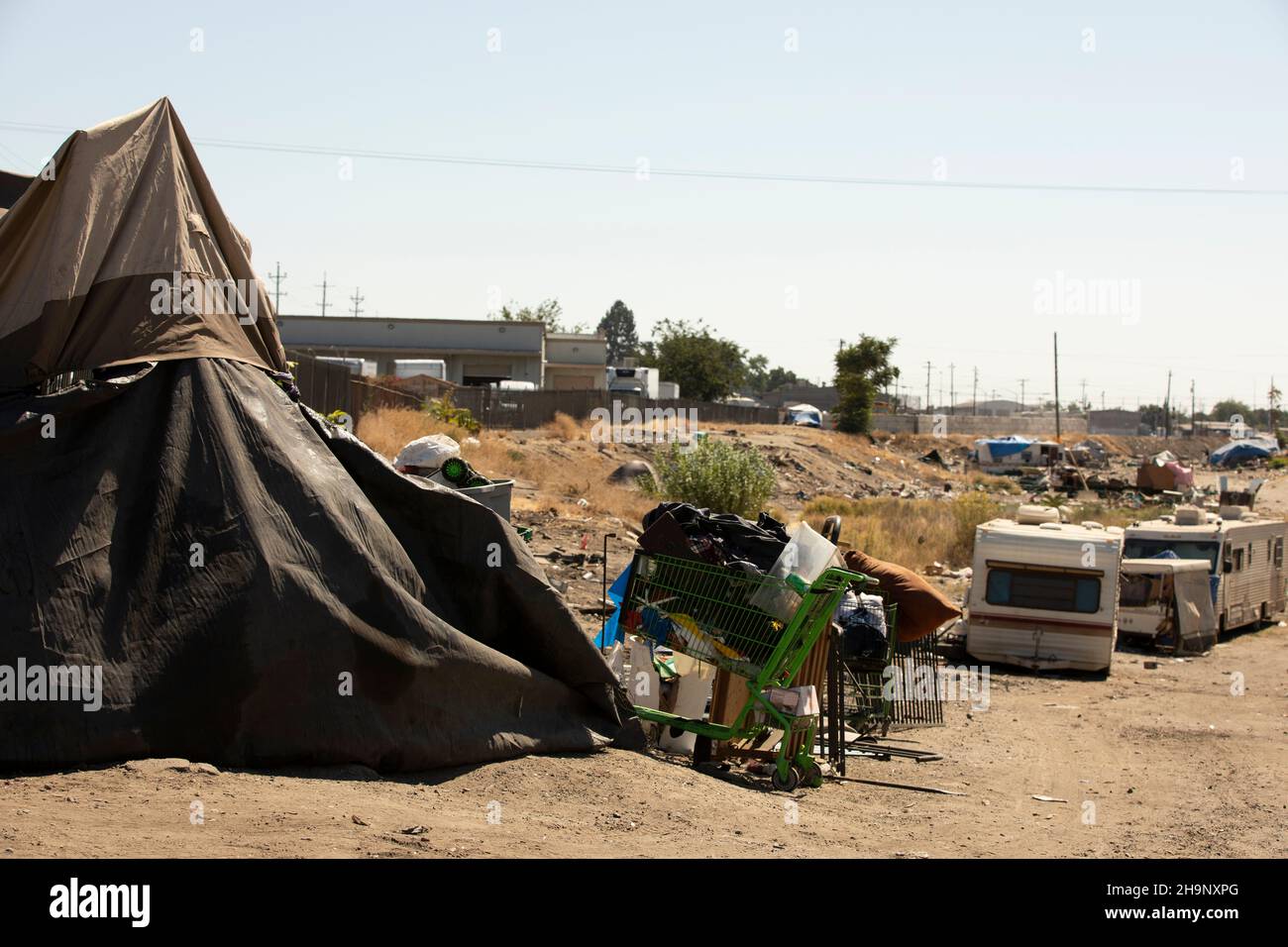 Blick auf ein Obdachlosenlager in Stockton, Kalifornien, USA. Stockfoto