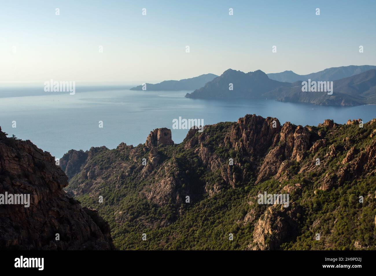 Departements Corse-du-Sud (Südkorsika): Felsige Bucht „Calanques de Piana“ Stockfoto