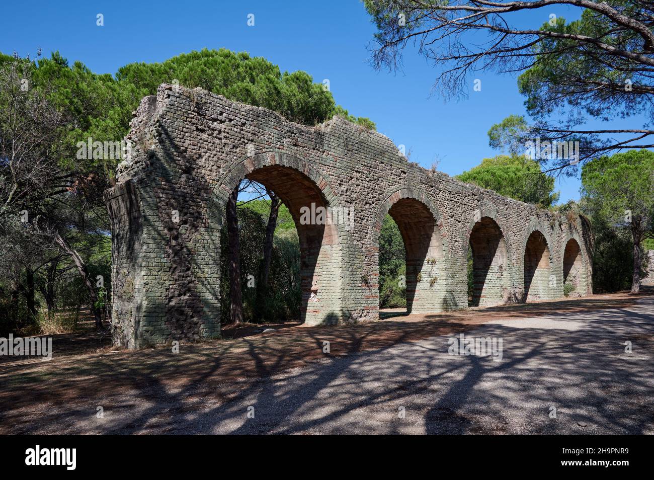 Frejus (Südostfrankreich): Überreste des römischen Aquädukts Stockfoto