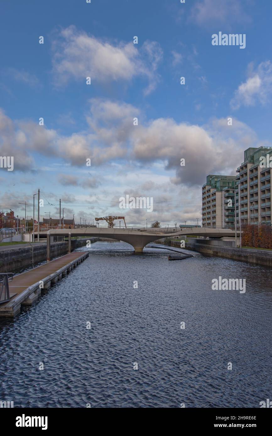 Docklands, Royal Canal Area, River Shannon, Docks und Schleusen am Royal Canal, Royal Canal Waterway, altes Ingenieurswunder, Stadt- und Straßenfotografie Stockfoto