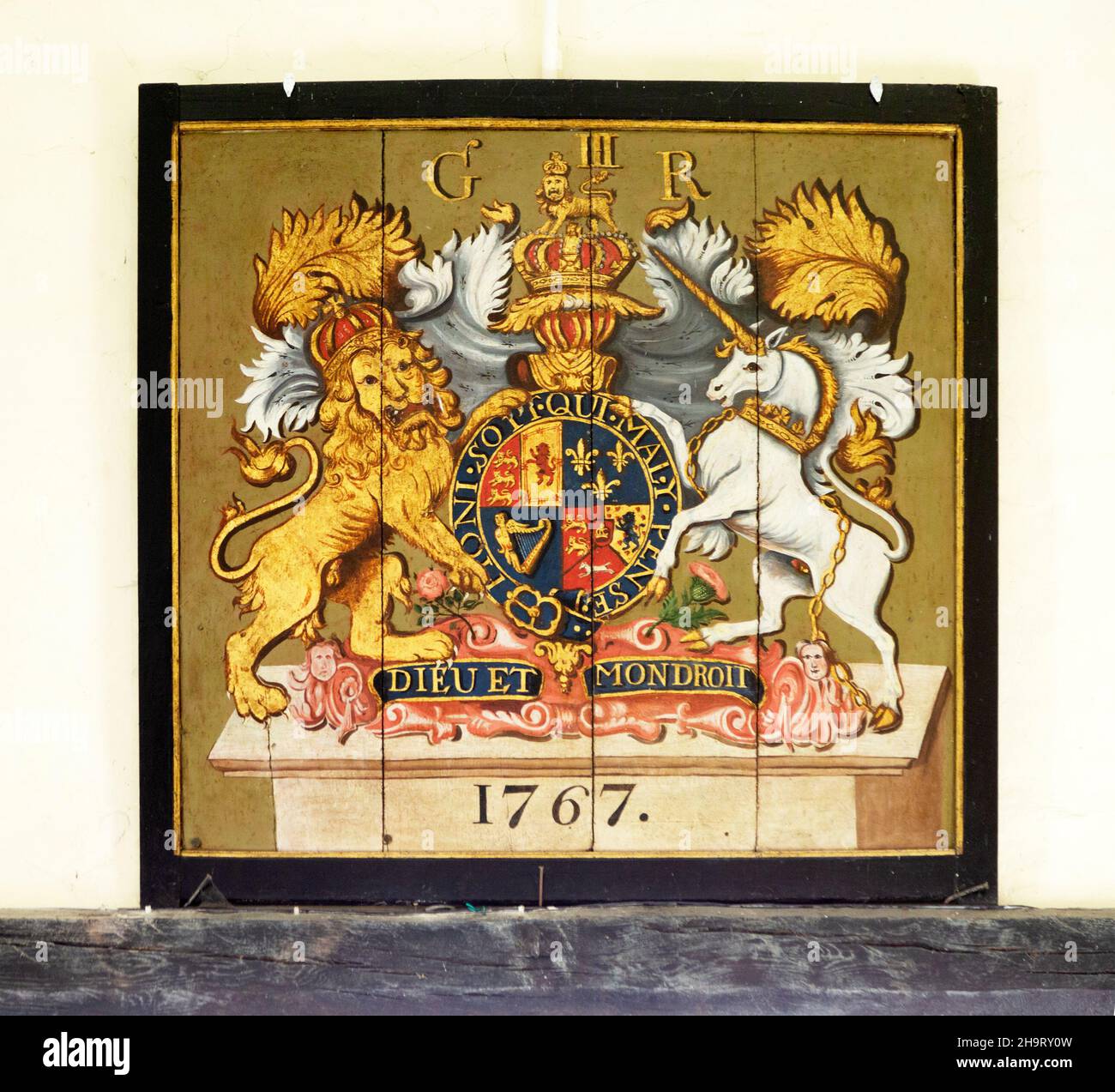 König George III. (1738-1820) Königliches Wappen mit Löwe und Einhorn aus dem Jahr 1767, Little Finborough Church, Suffolk, England, Großbritannien Stockfoto