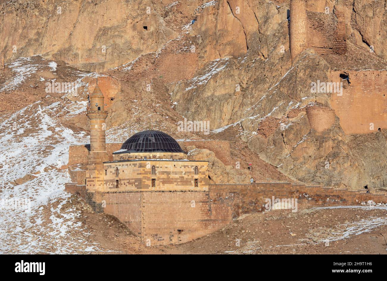 Ein Foto der historischen Alten Bayezid Moschee in der Nähe des Ishak Pascha Palastes,Doğubayazıt Ağrı TÜRKEI Stockfoto