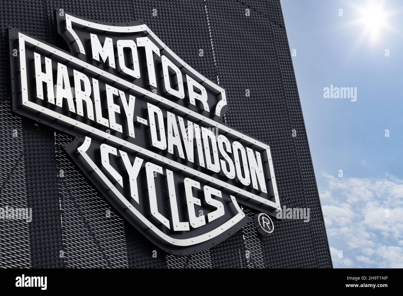 Poznan Polen - 21,2021. Juni: Harley-Davidson Zeichen und Logo. Harley-Davidson, Inc. Ist ein amerikanischer Motorradhersteller. Stockfoto