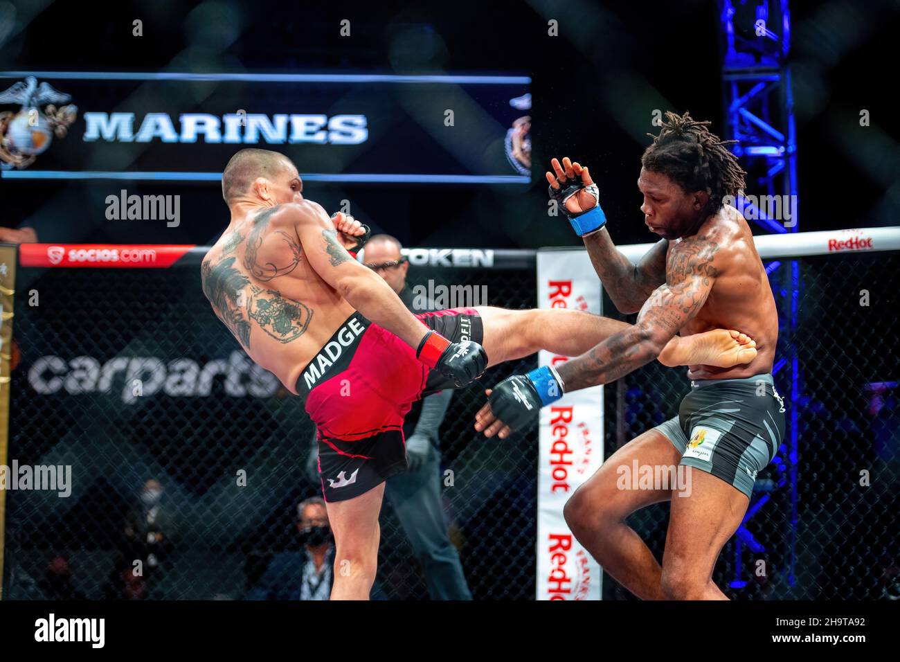 PFL-Weltmeisterschaft 2021. Die größte Nacht des MMA. 6 World Title Fights bei Hard Rock Live. Stockfoto