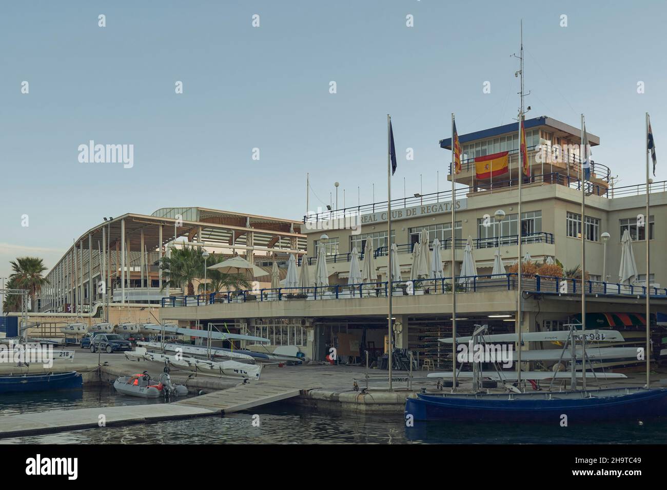 Bau des echten Club deportivo de regatas im Hafen der Stadt Alicante, Alacant, Comunitat Valenciana, spanische Gemeinschaft, Spanien, Europa Stockfoto