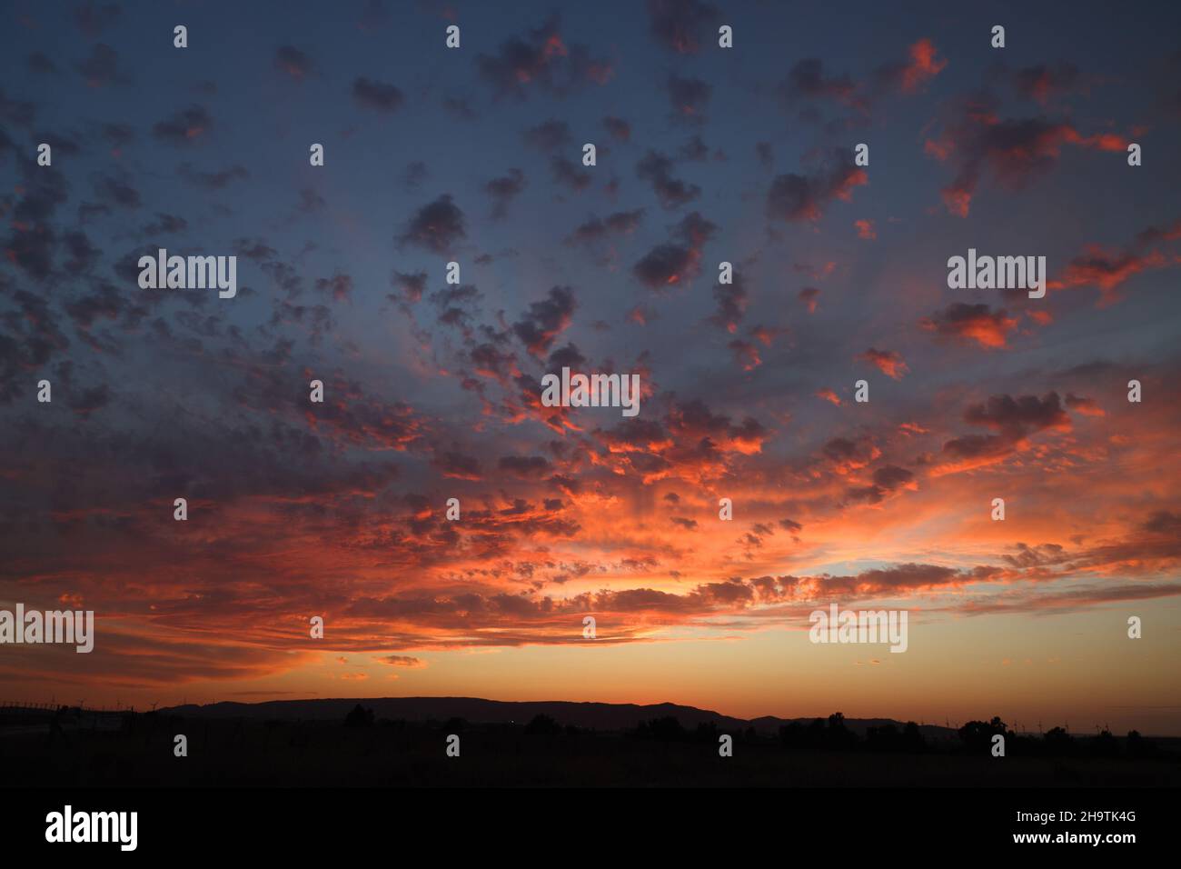 Abendhimmel kurz nach Sonnenuntergang, Spanien, Andalusien, Tarifa Stockfoto