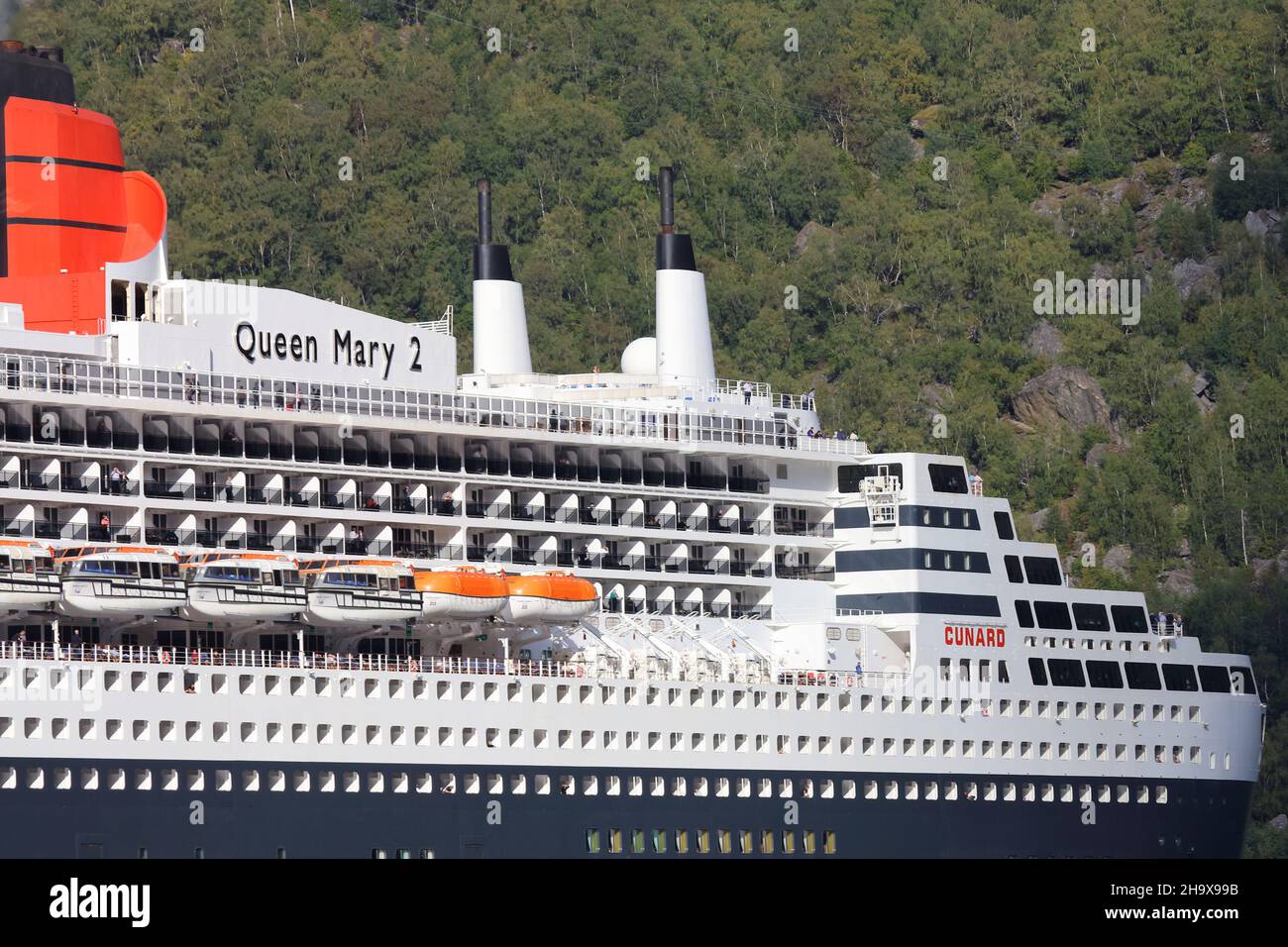 Kreuzfahrtschiff RMS Queen Mary 2 / Schiff RMS Queen Mary 2 / Stockfoto