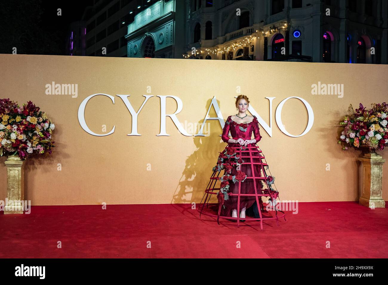 ODEON LUXE Leicester Square, London, Großbritannien. 7. Dezember 2021. Haley Bennett UK-PREMIERE VON CYRANO. . Bild von Julie Edwards./Alamy Live News Stockfoto