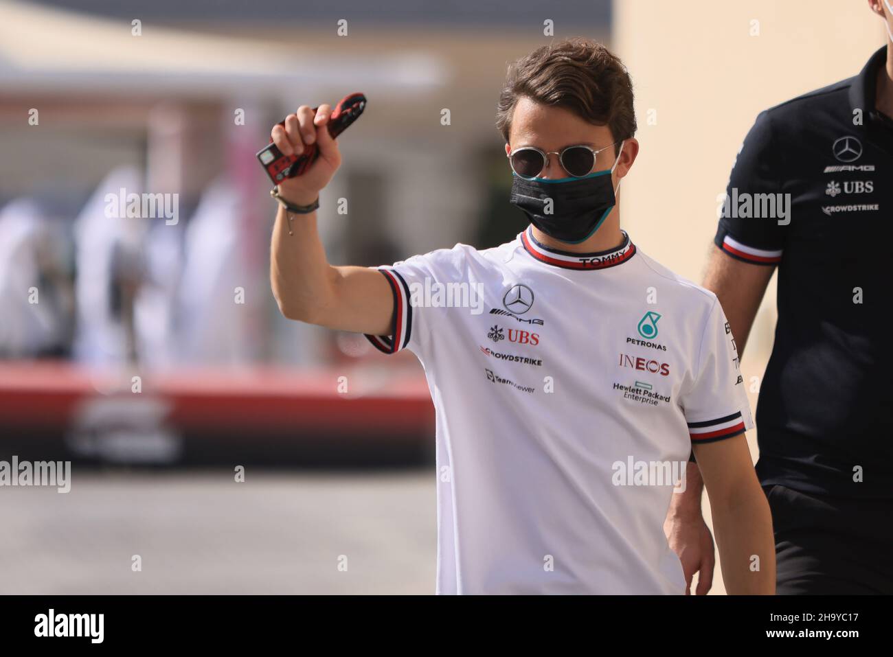 Abu Dhabi. 9th. Dezember 2021; Yas Marina Circuit, Abu Dhabi, Vereinigte Arabische Emirate: FIA Abu Dhabi F1 Grand Prix, Ankunfts- und Inspektionstag: Mercedes AMG Petronas Motorsport AMG F1 Simulator und Entwicklungsfahrer, Nyck de Vries Credit: Action Plus Sports Images/Alamy Live News Stockfoto