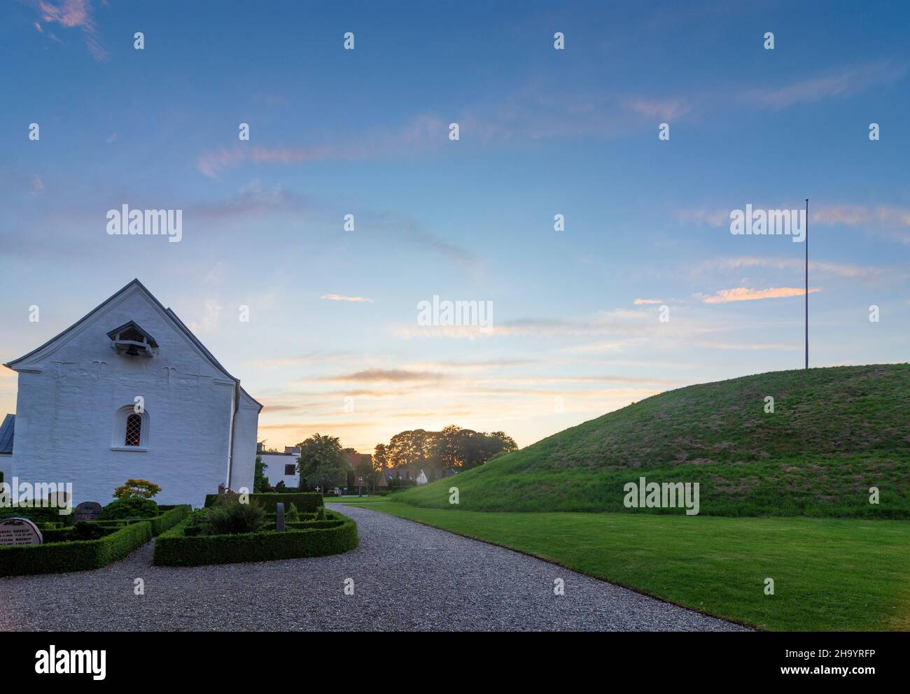 Vejle: kirche, Friedhof, Nort Mound, in Jelling, Jylland, Jütland, Dänemark Stockfoto