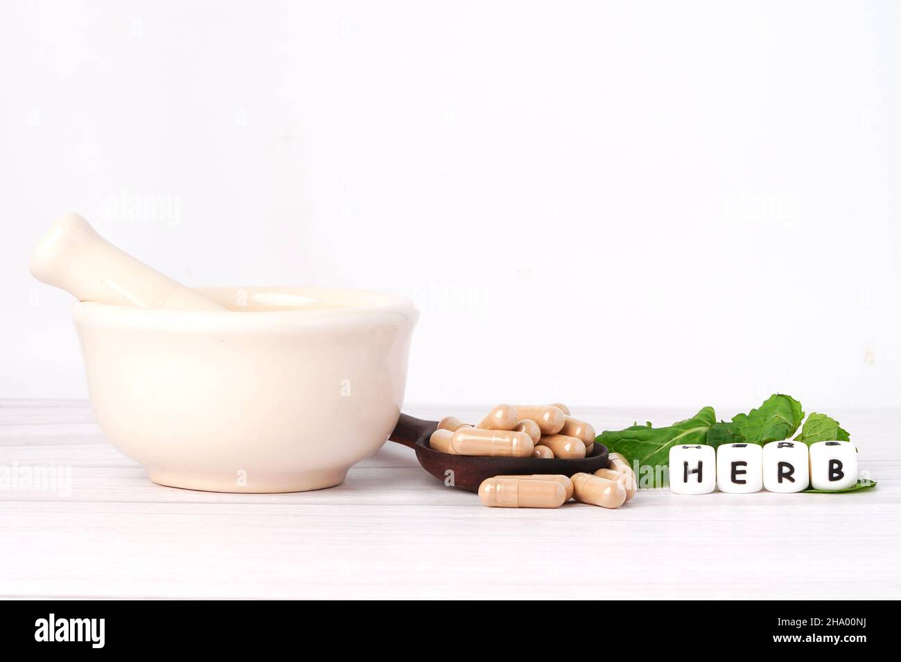 Alternative Medizin pflanzliche Bio-Kapsel natürliche Ergänzungen für ein gesundes gutes Leben. Stockfoto