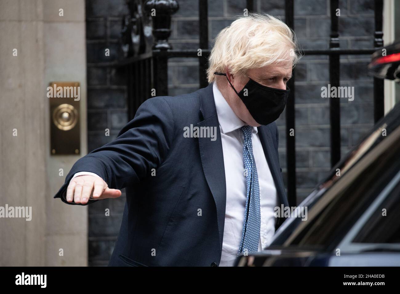 Premierminister Boris Johnson verlässt die Downing Street 10 zur Fragestunde mit Premierminister Stockfoto